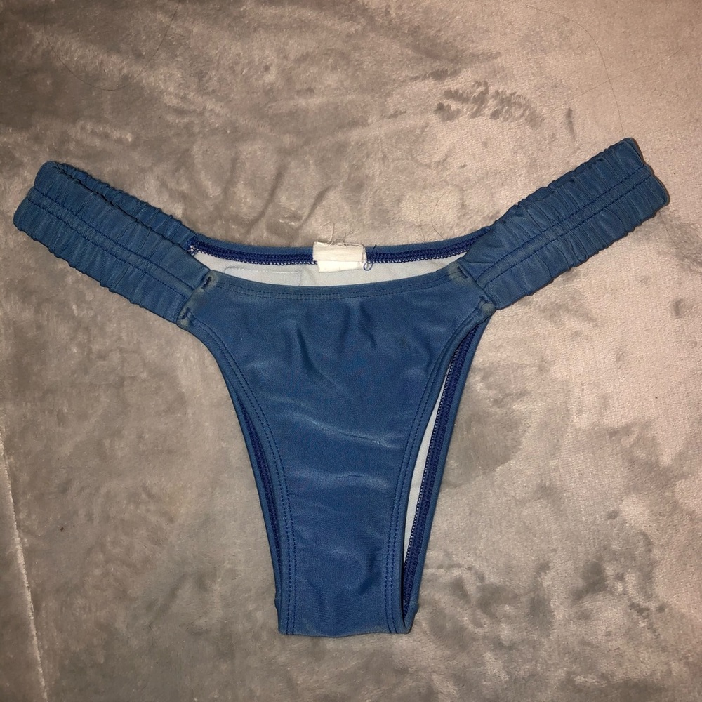 Vintage Maui Girl scrunchie bottoms size M